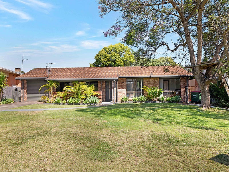 16 Bayview Street, Surfside, NSW 2536 House for Sale