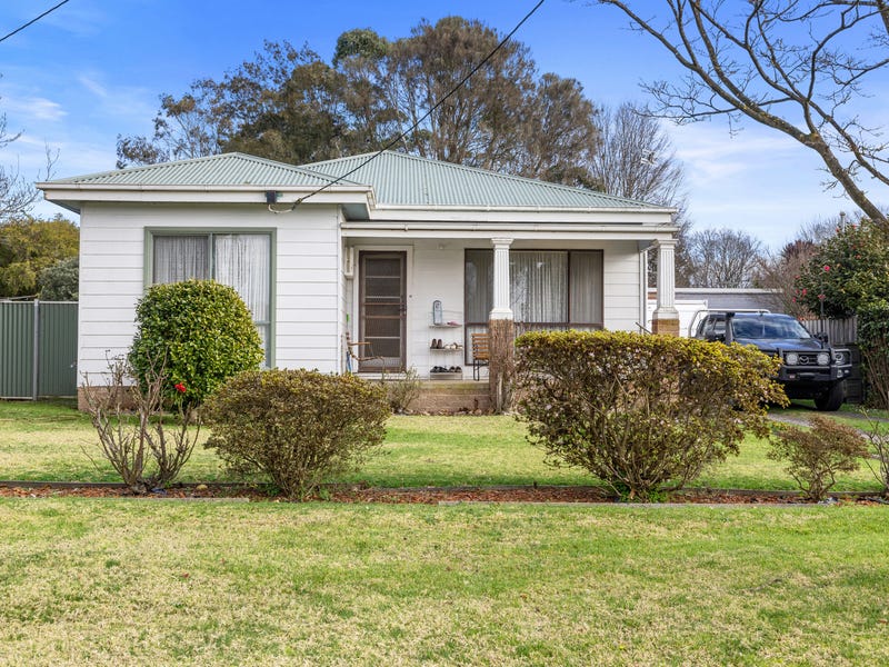 44 Bent Street, Leongatha, Vic 3953 House for Sale