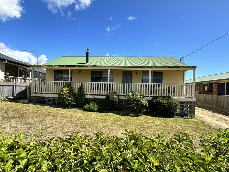 3 Pelican Court, Scamander, Tas 7215 House for Sale