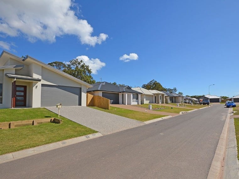 11 Bradman Way, Urangan, Qld 4655