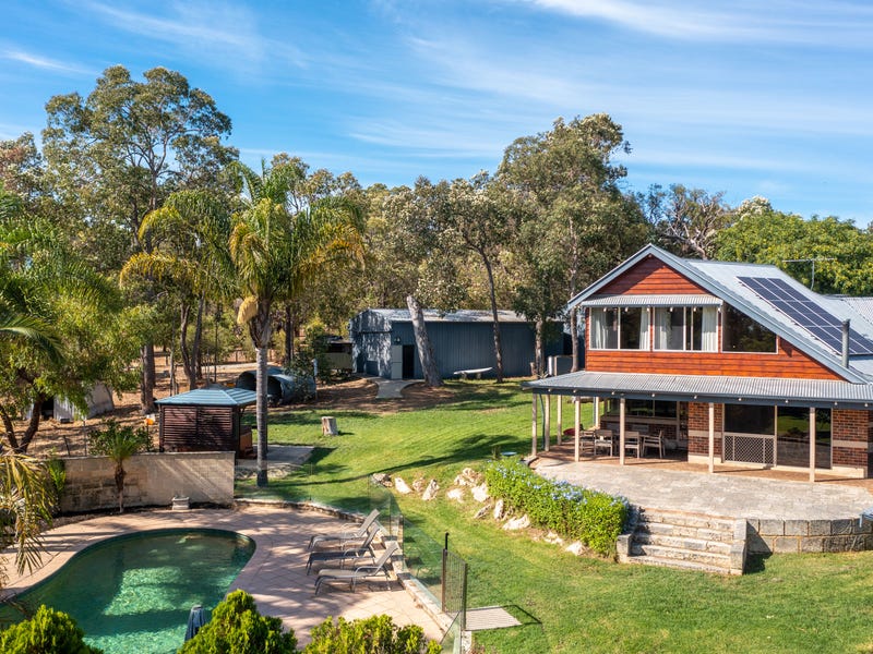 100 Garden Park Drive, Wanneroo, WA 6065 Property Details