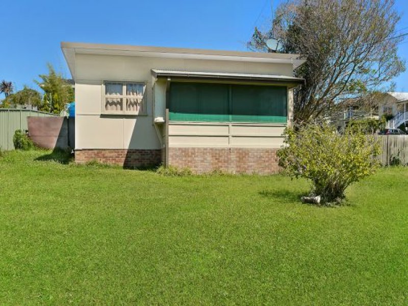 18 Trelawney Street, Killarney Vale, NSW 2261