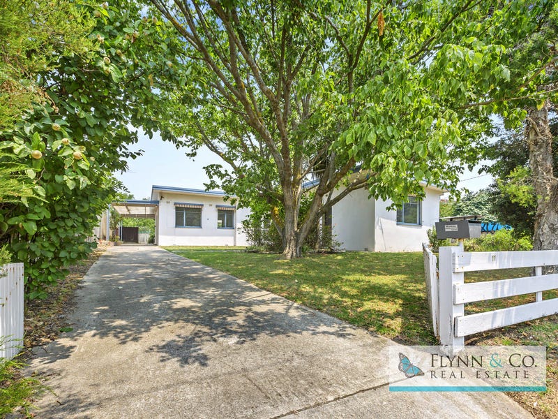 11 Moorfield Avenue, Rosebud, Vic 3939 Property Details