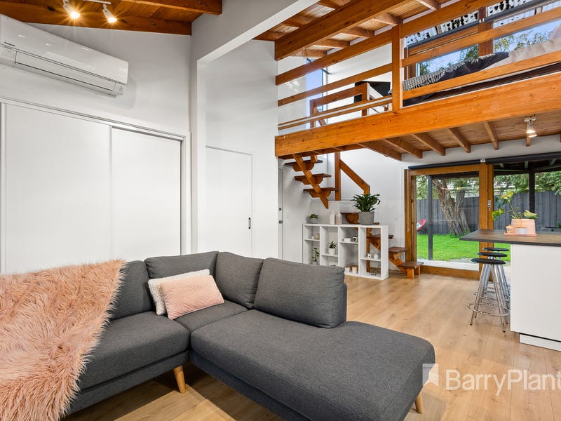 2 The Trossachs, Frankston, Vic 3199 House for Sale