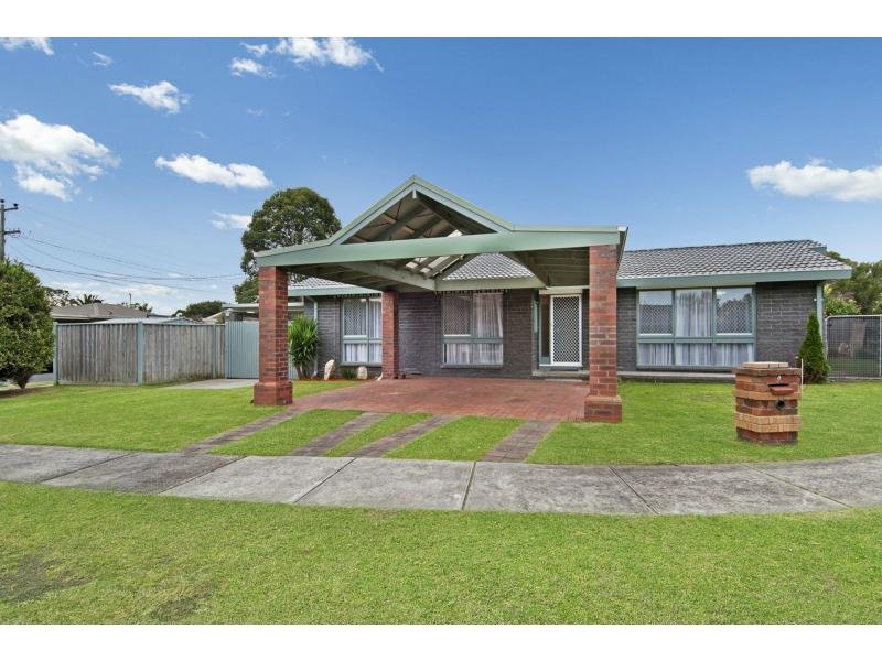 8 Minton Drive, Frankston, VIC 3199