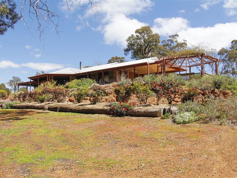 124 Leesteere Drive, Boyup Brook, WA 6244