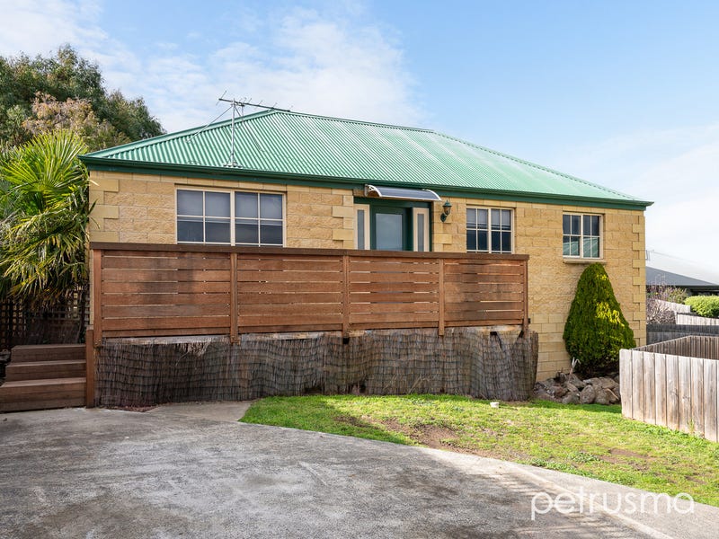 1/147a Derwent Avenue, Lindisfarne, Tas 7015 Property Details