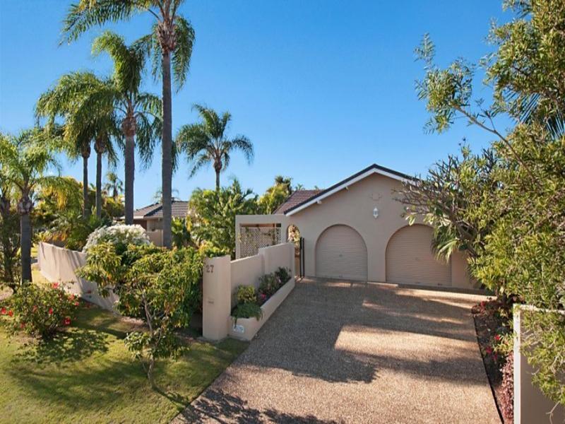 27 Arcadia Drive, Mermaid Waters, QLD 4218