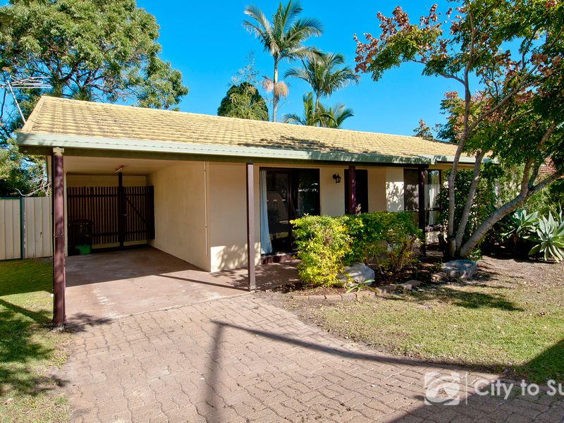 105 Waratah Drive, Crestmead, QLD 4132