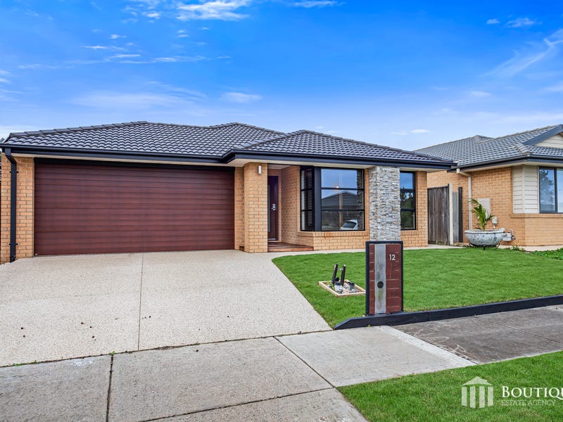 12 Lilydale Avenue, Clyde North, VIC 3978 - realestate.com.au