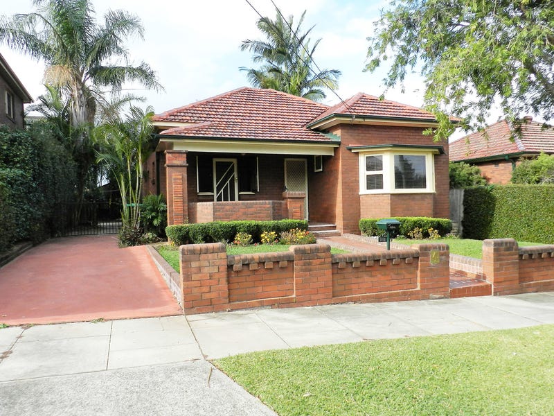 4 Duchess Avenue, Rodd Point, NSW 2046