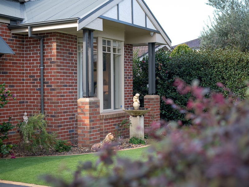 22 Bournevale Drive, Berwick, VIC 3806