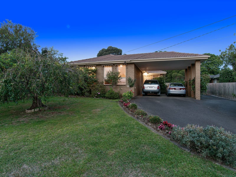 146 Hayrick Lane, Mooroolbark, Vic 3138 Property Details