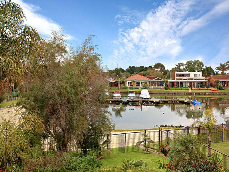 5 Castaway Court, Patterson Lakes, VIC 3197