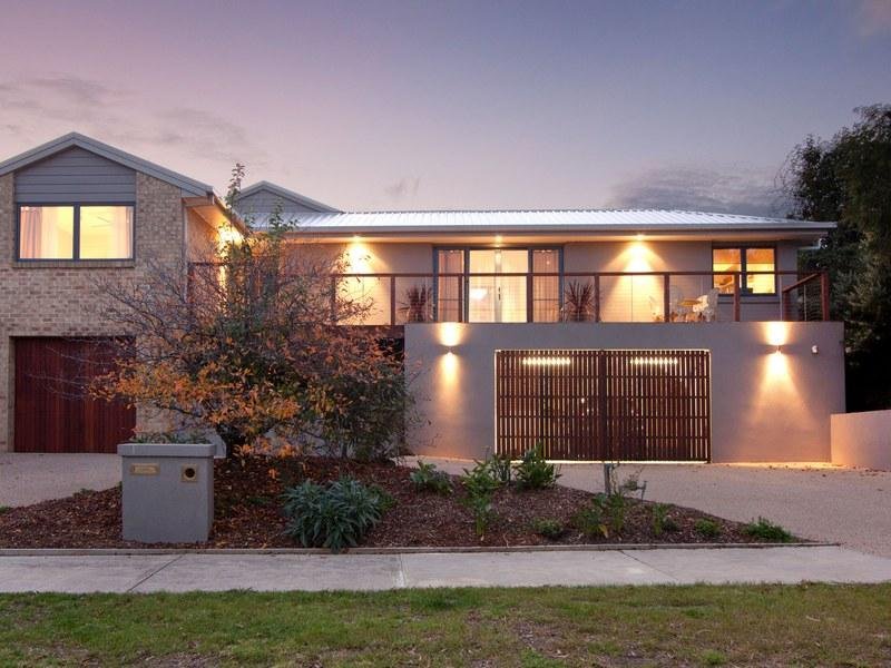 27 Jacaranda Crescent, Mornington, Vic 3931 Property Details