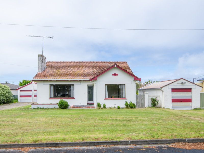 9 Elizabeth Street, Port Macdonnell, SA 5291