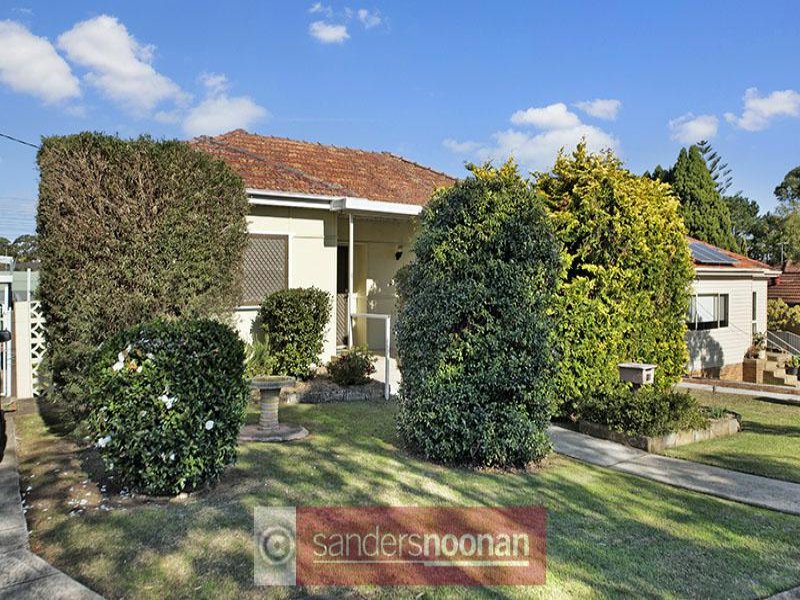 27 Fullerton Crescent, Riverwood, NSW 2210 Property Details