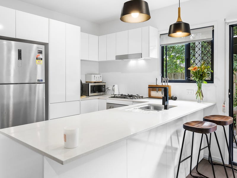 2/10 Mccord Street, Gordon Park, QLD 4031