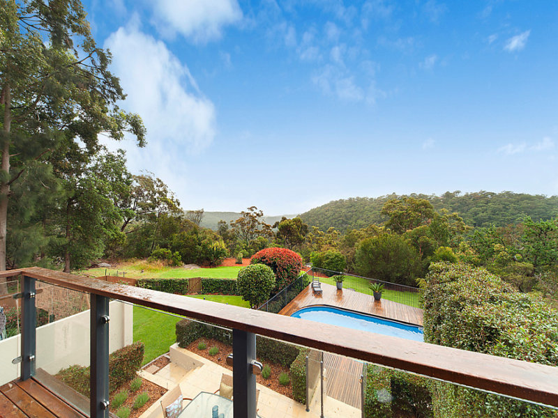11 The Crest, Hornsby Heights, NSW 2077