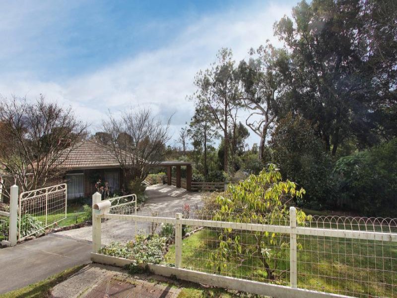 1009 Mount Dandenong Tourist Road, Montrose, VIC 3765