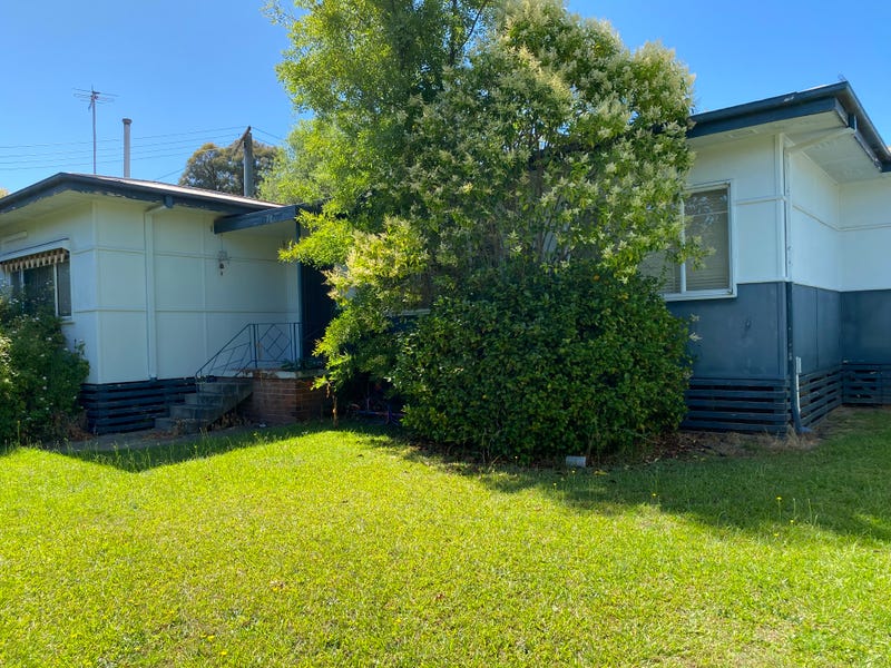 77 Harris st, Corryong, Vic 3707 House for Sale