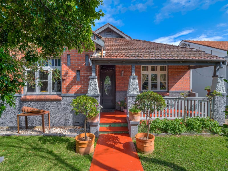 142 Gordon Avenue, Hamilton South, NSW 2303