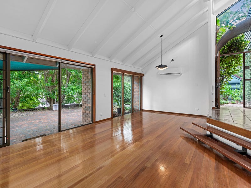 128 Greentrees Avenue, Kenmore Hills, QLD 4069