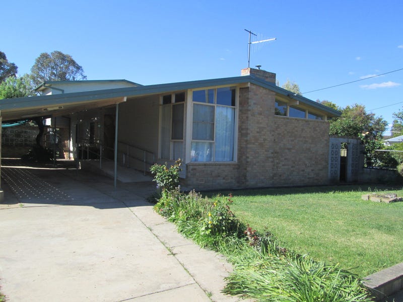 12 Record Street, Goulburn, NSW 2580