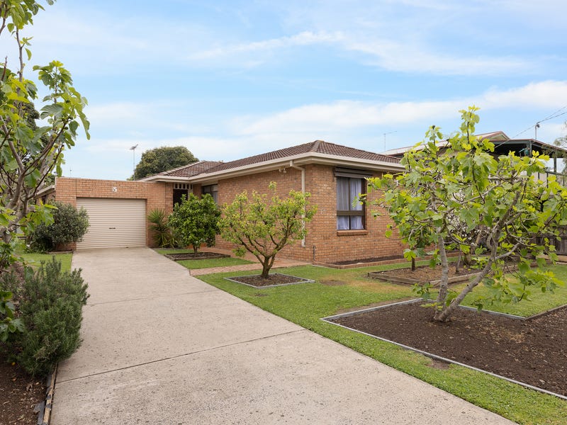 15 Parrakoola Way, Cowes, Vic 3922 - Property Details