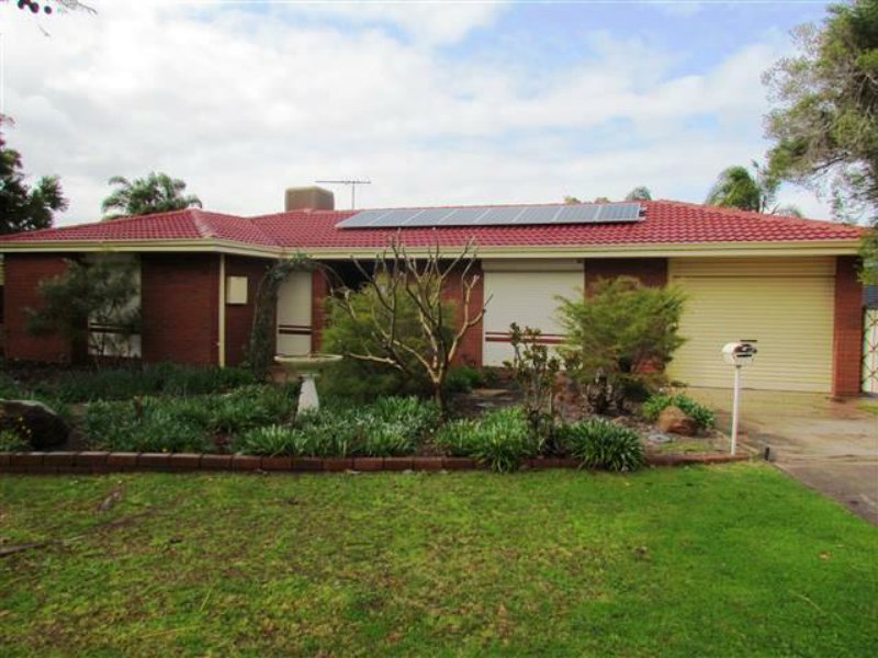 10 Regal Drive, Thornlie, WA 6108