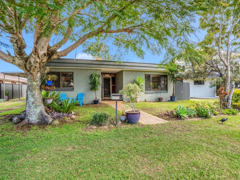 13 Esplanade, Jacobs Well, QLD 4208