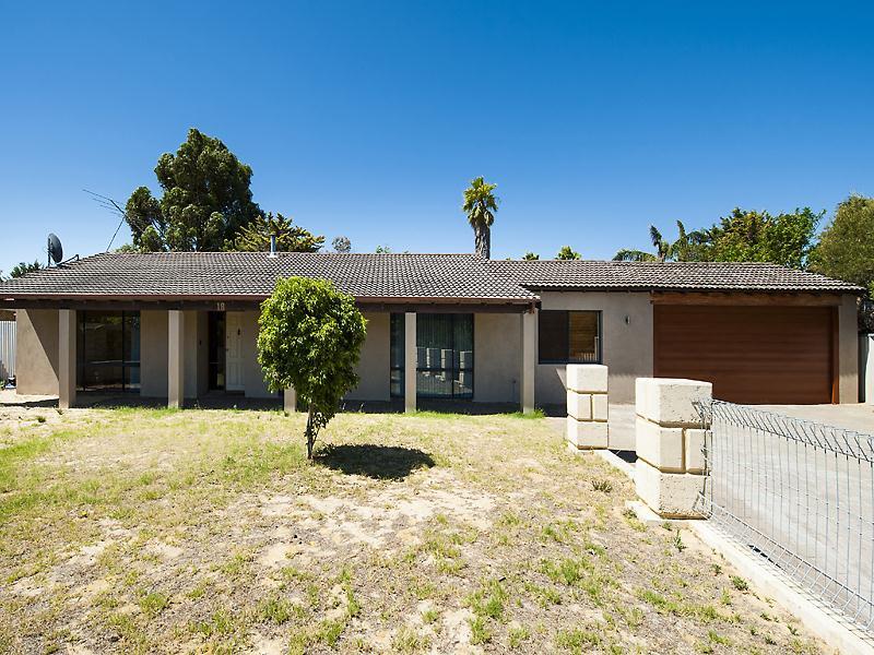 18 Jason Place, Padbury, WA 6025 Property Details