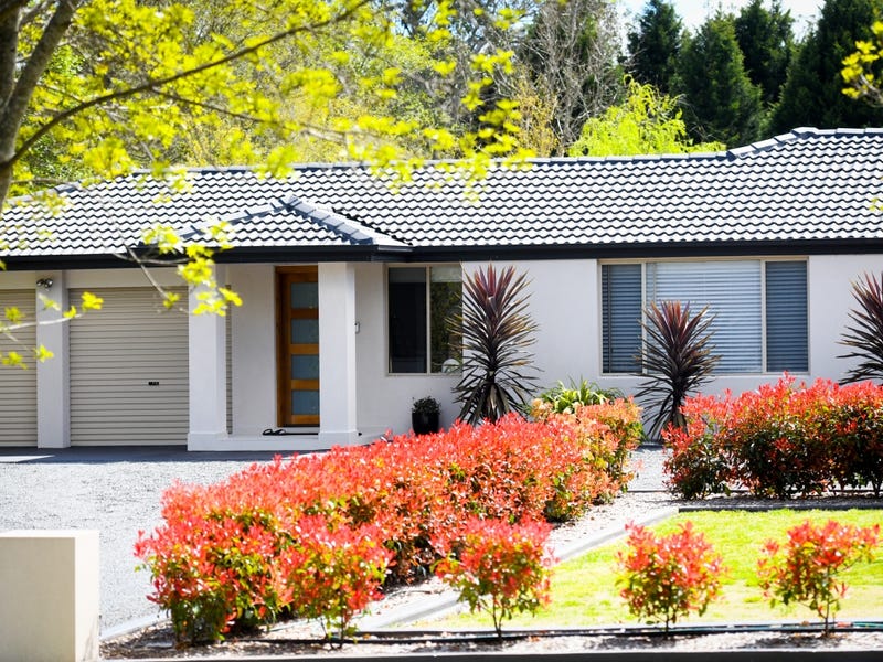 18 Highland Drive, Bowral, NSW 2576 Property Details