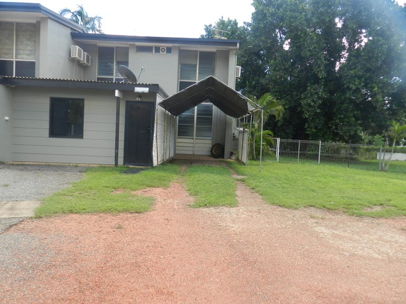 1/2 Clarke Close, Rocky Point, QLD 4874