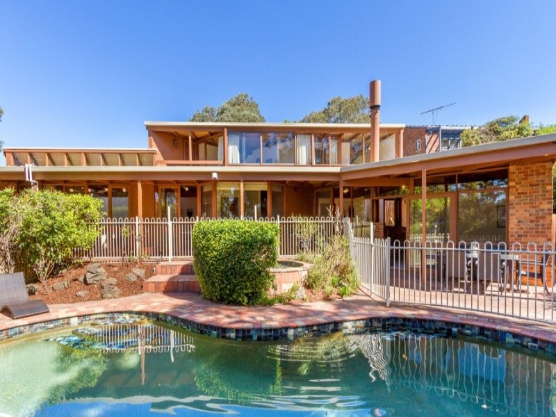 20 Strickland Drive, Wheelers Hill, VIC 3150