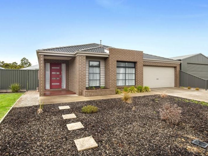 811 Parkhaven Court, Mount Clear, VIC 3350
