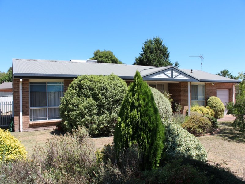 8 Abercrombie Drive, Bathurst, NSW 2795 Property Details