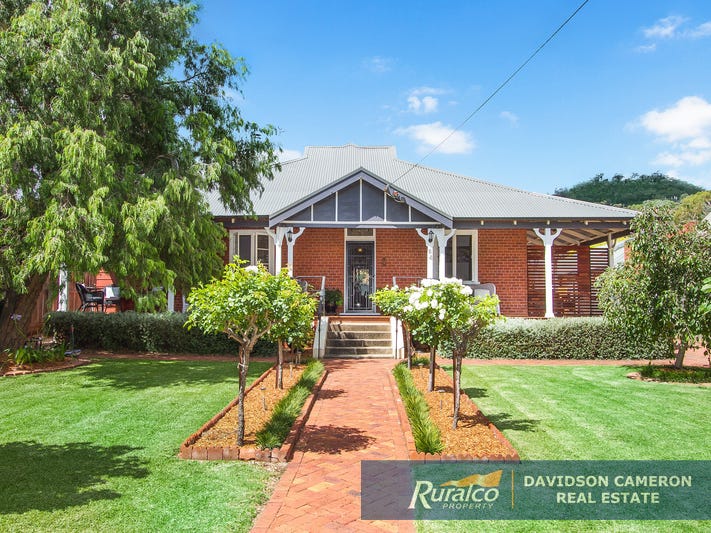 64 Napier Street, Tamworth, NSW 2340 Property Details