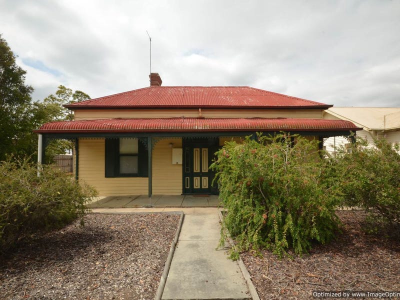 33 Mitchell Street, Bairnsdale, Vic 3875 Property Details