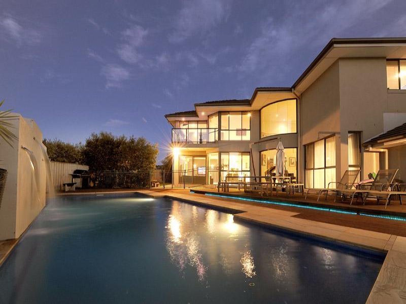 22 Bluewater Drive, Sandhurst, Vic 3977 Property Details