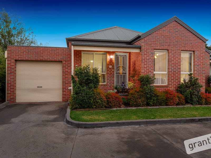 12/10 Parkhill Drive, Berwick, Vic 3806 Property Details