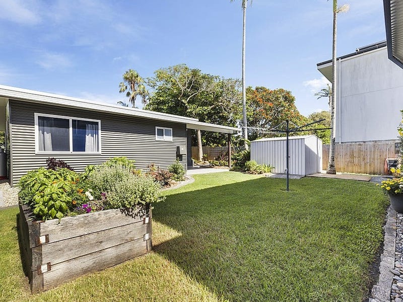 60 Sandys Beach Drive, Sandy Beach, NSW 2456