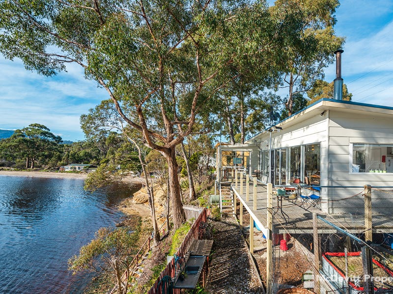 Sold Property Prices & Auction Results in Eggs And Bacon Bay, TAS 7112