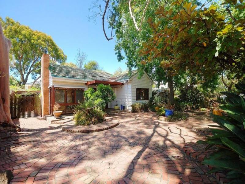 144 Oak Street, Beaumaris, Vic 3193 Property Details