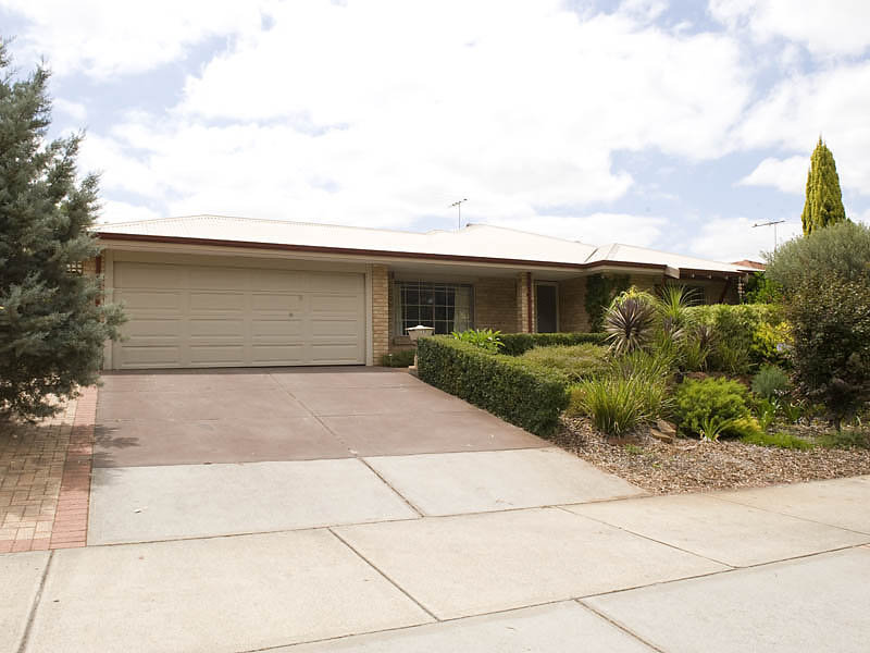 15 Dundee Street, Leeming, WA 6149