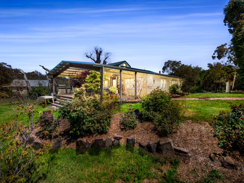 971 Basalt Road, Shepherds Flat, VIC 3461