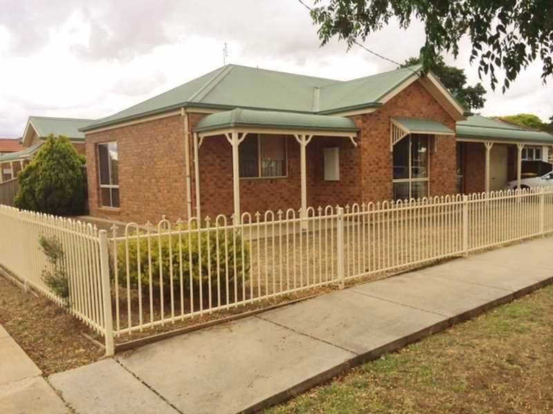 12 Francis St, Echuca, Vic 3564 Property Details