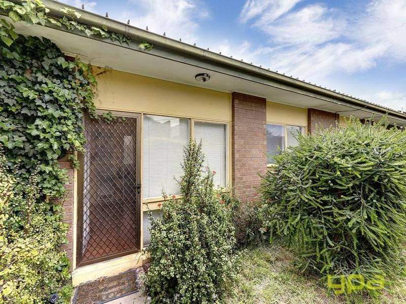 3/4 10 Plover Street, Melton, Vic 3337 Property Details