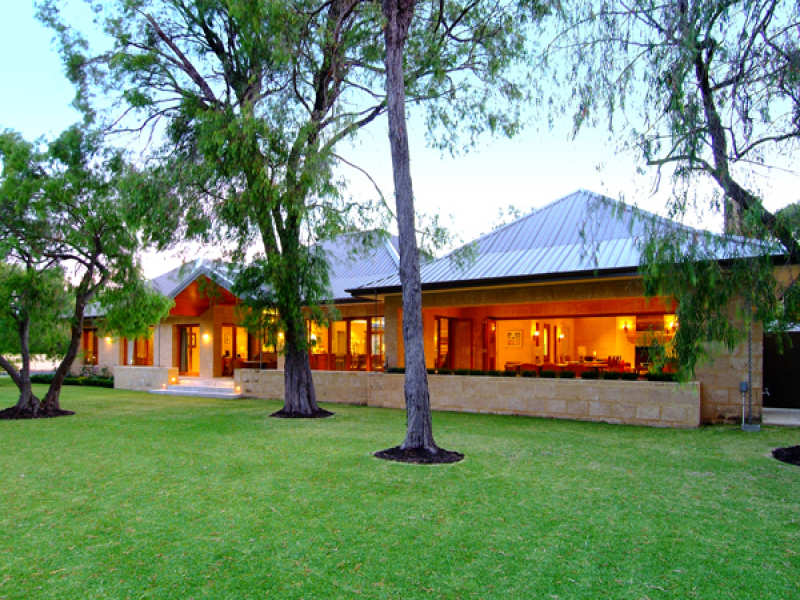 418 Geographe Bay Road, Dunsborough, WA 6281 Property Details