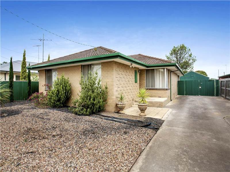 102 McClelland Avenue, Lara, Vic 3212 Property Details